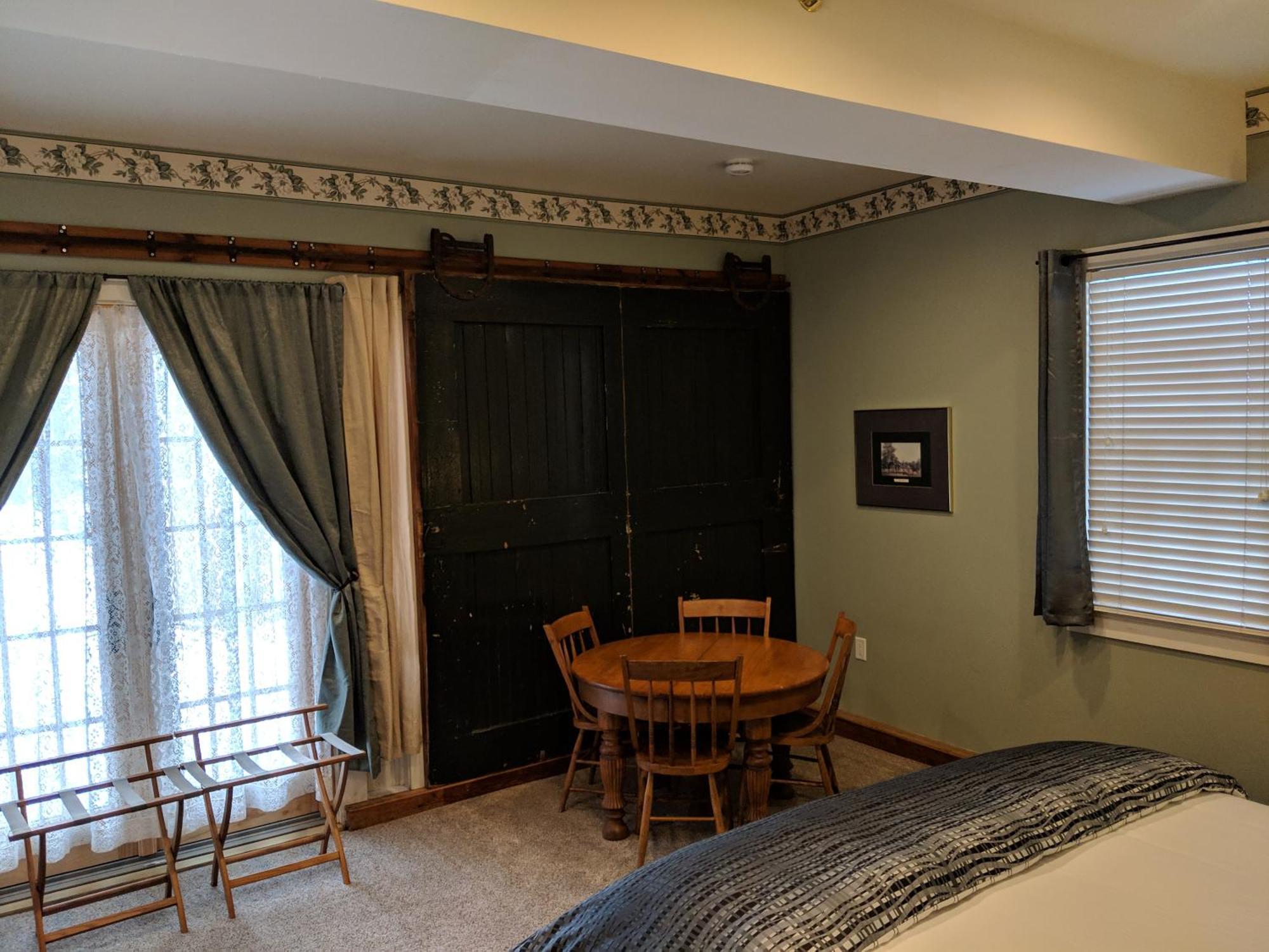Heart Of The Village Bed & Breakfast In Shelburne Vt Habitación foto